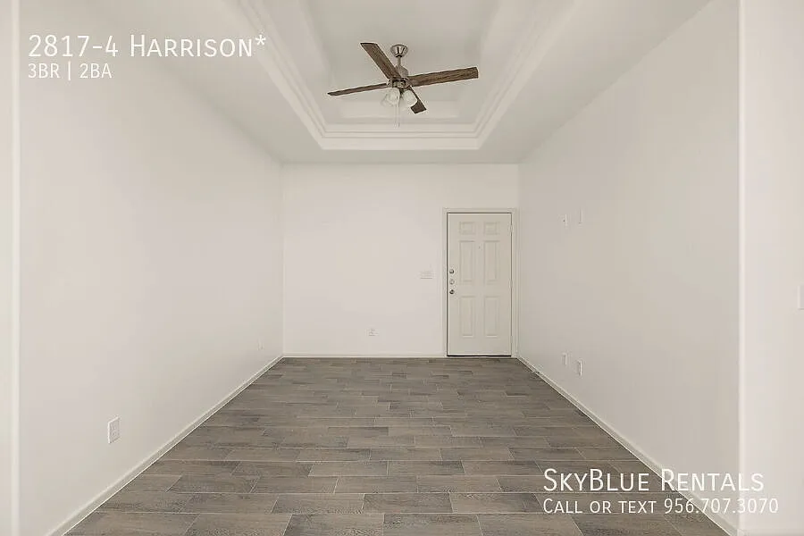 "Charming 3-Bed, 2-Bath Alton Apartment with Sleek Granite Finishes!" — Photo 3