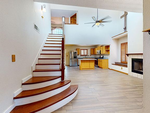 2nd image of 7025 Canyon Run Dr