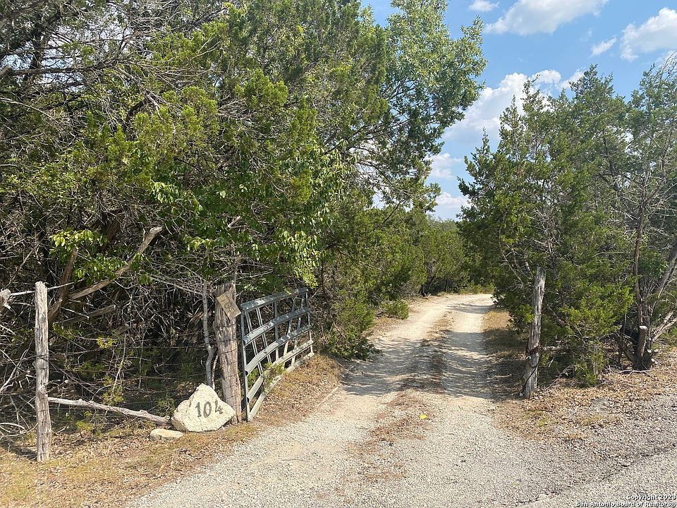 1st image of 104 DON DR