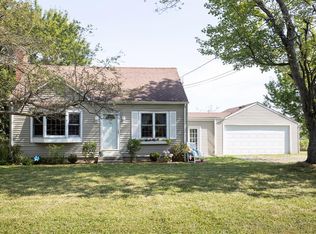 1308 Quaker Rd, East Aurora, NY 14052