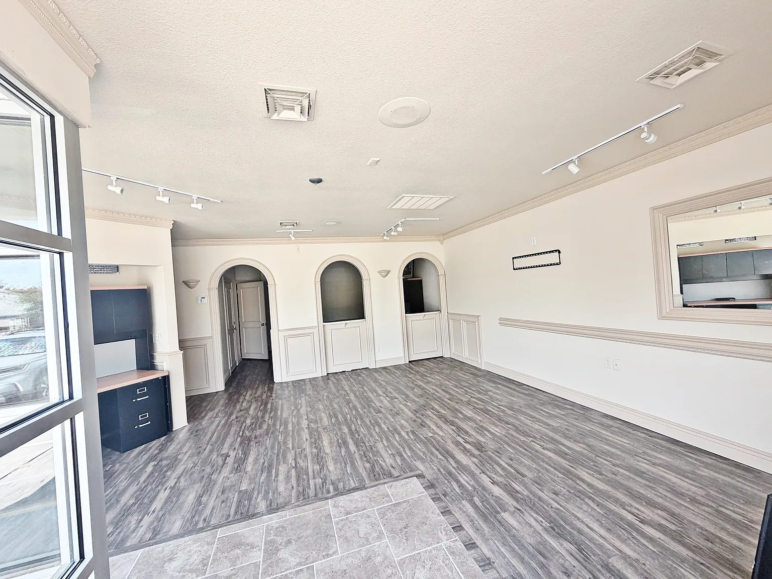 Colt Square - 104 #2 — Photo 2