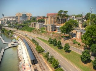 820 W Hill Ave APT B4, Knoxville, TN 37902