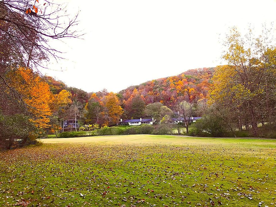 1st image of Country Club Dr