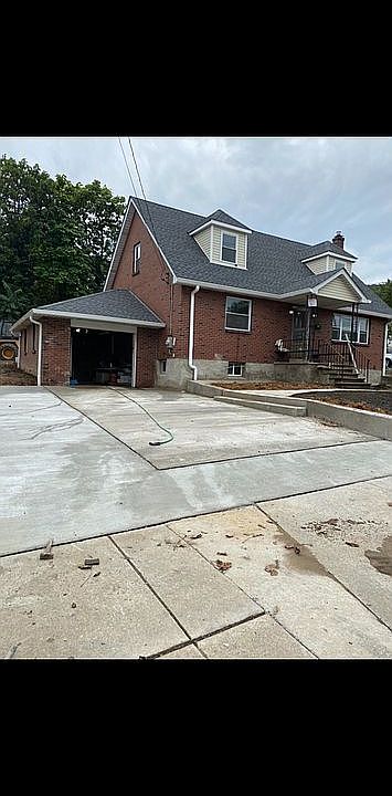 1st image of 1506 E 6th St