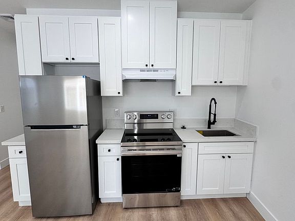 4th image of 5201 E Anaheim Rd #9