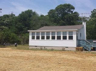 1744 Kings Landing Rd, Hampstead, NC 28443