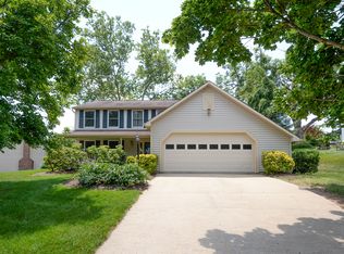 6304 Falling Brook Dr, Burke, VA 22015