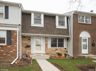 937 Banbury Ct, Schaumburg, IL 60194
