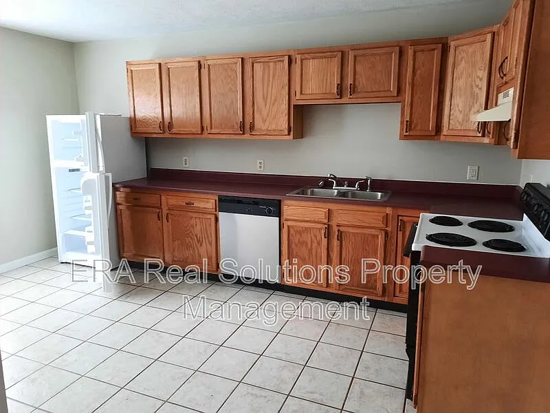2 bed, 1.5 bath, 1152 sqft, $900 — Photo 3