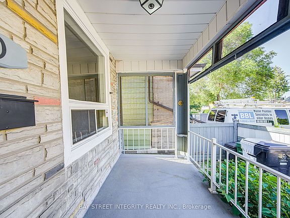 4th image of 19 Robinson Ave