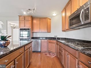 2261 Kew Gardens Dr, Woodbridge, VA 22191