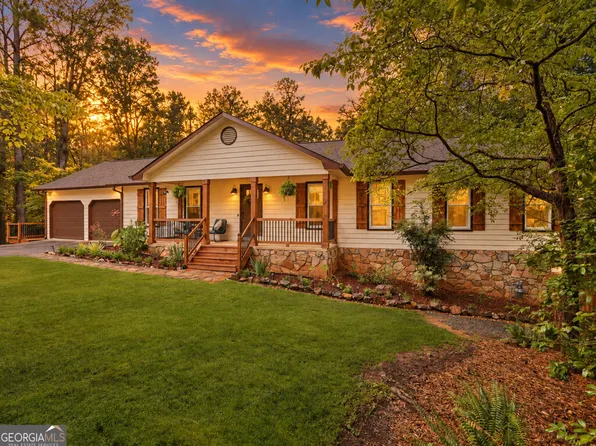 518 Picketts Xing, Acworth, GA 30101
