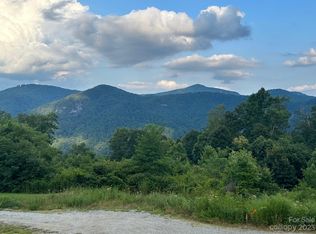 71 Autumn View Dr, Hendersonville, NC 28792