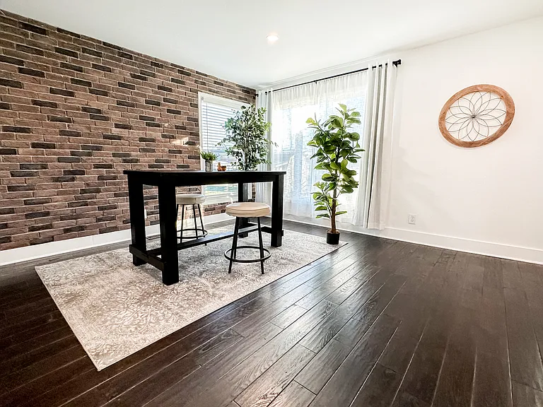 13 Hodel St — Photo 4