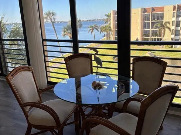 3442 NE Causeway Blvd APT 401, Jensen Beach, FL 34957