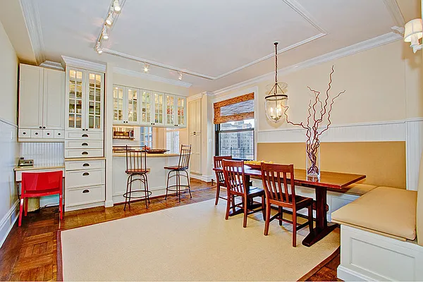 Sold by Stribling | media 16