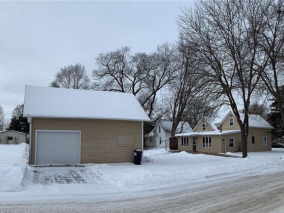 3rd image of 220 21st Ave E
