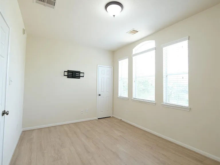 12802 Flat Creek Dr — Photo 24