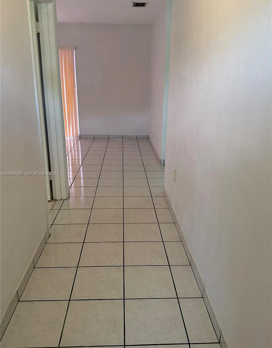 Carol City Corr Pl Of — Photo 3