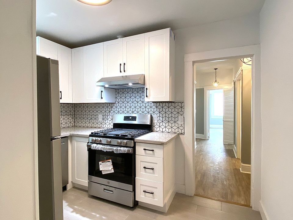 1st image of 811 14th St #2