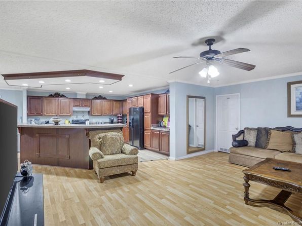 1818 Bergeron Rd, Lake Charles, LA 70615