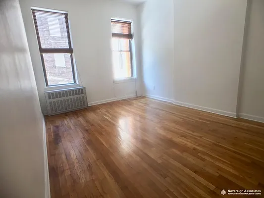 Rented by Sovereign Associates | media 12