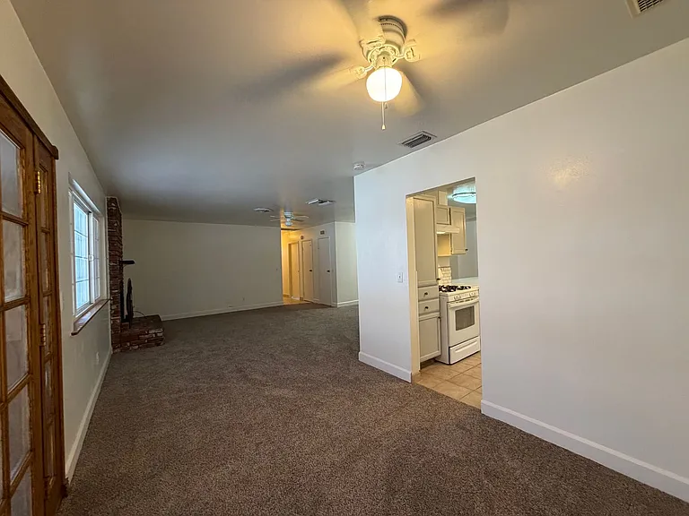 424 Oakmont Dr — Photo 23