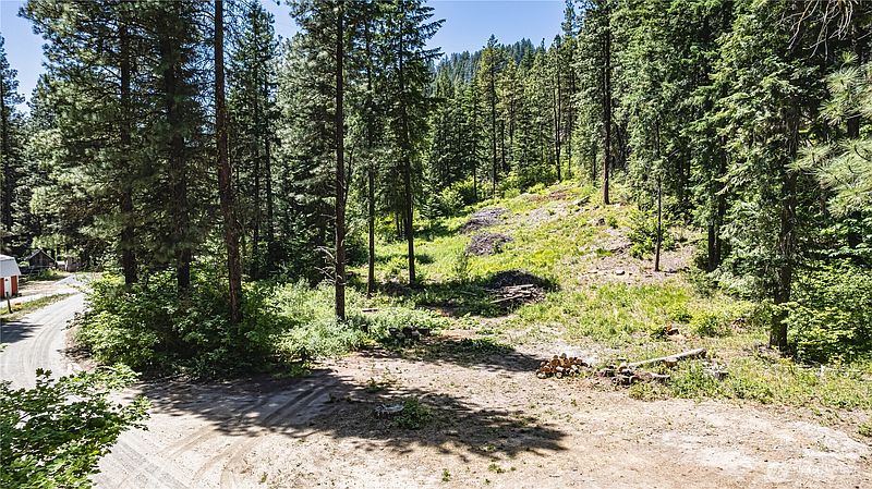 4th image of 16757 Second Creek Road
