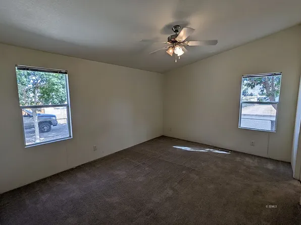 9120 Iroquois Way, Weldon, CA 93283