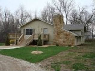 1010 E 1500 Rd, Lawrence, KS 66046