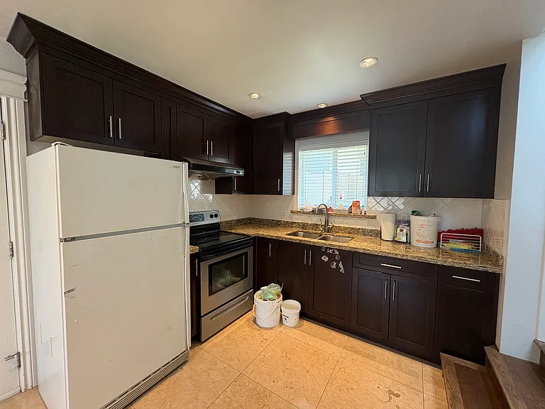 5772 Rhodes St — Photo 1