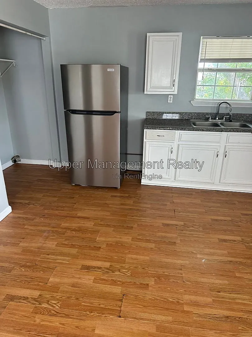 3 bed, 2.0 bath, 1100 sqft, $1,450 — Photo 4