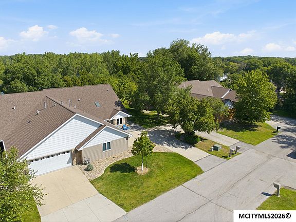 4th image of 2010 Hunters Ridge Dr