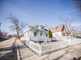 107 E 5th St, Morris, MN 56267