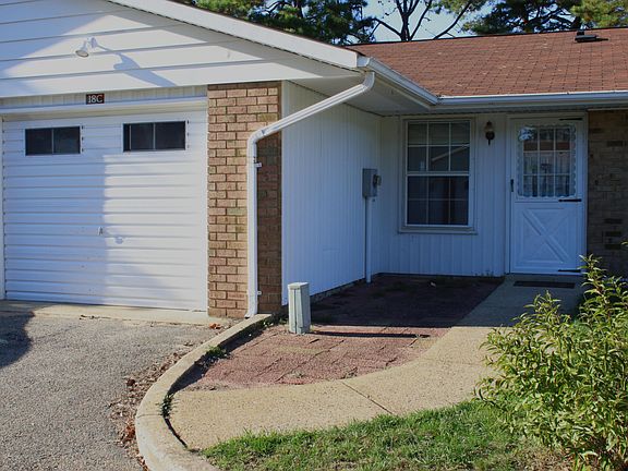 2nd image of 18 Cambridge Circle #C