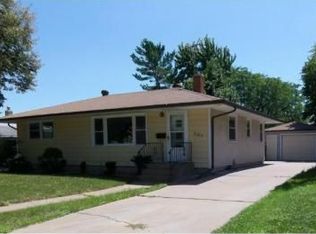 2124 Suburban Ave, Saint Paul, MN 55119