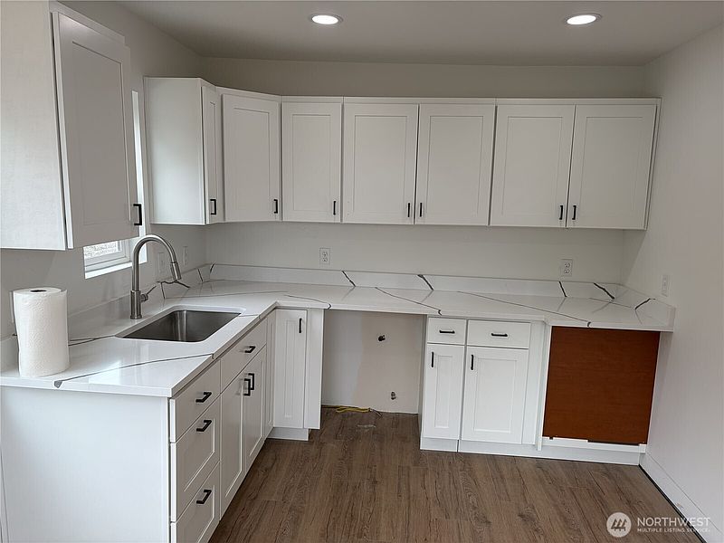 3rd image of 4123 W D Street