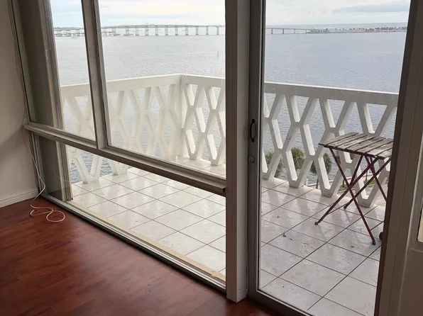 1430 Brickell Bay Dr APT 906, Miami, FL 33131