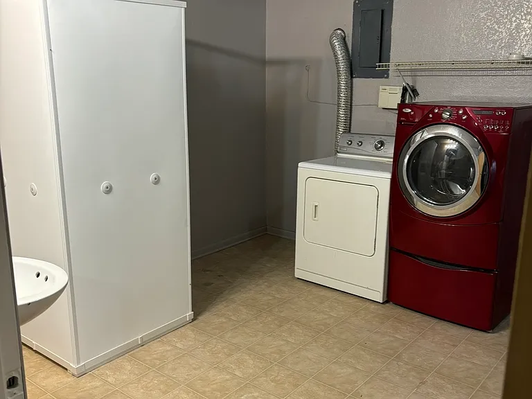 625 Race St #2 — Photo 8