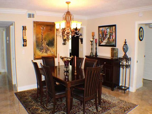 2nd image of 3505 Oaks Way APT 303