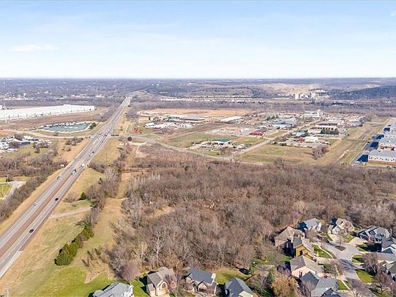 4th image of 4485 Highway 7 #K