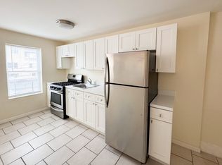 19-19 23rd Rd #2, Astoria, NY 11105