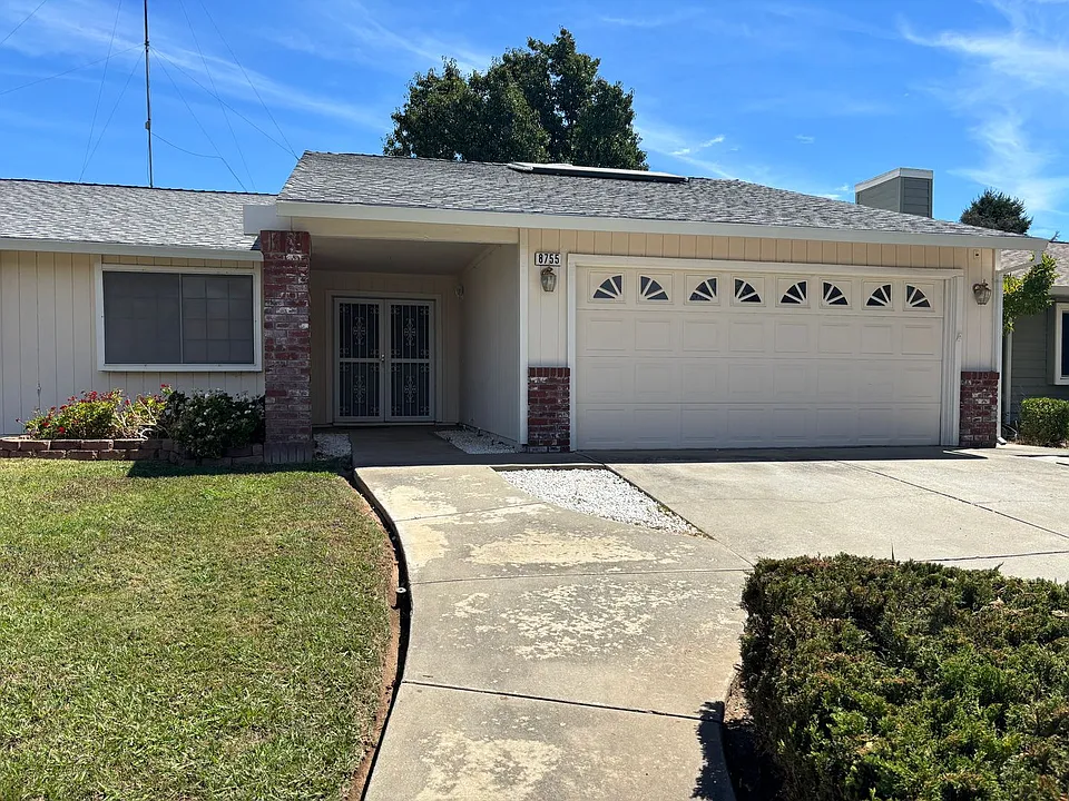 8755 Pacific Hills Way