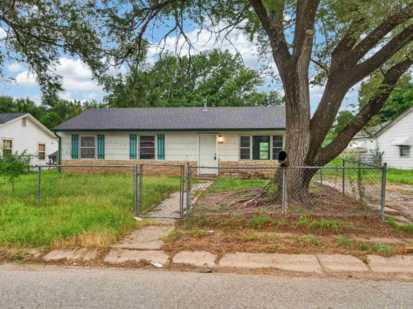 4269 S Cumberland St, Wichita, KS 67216