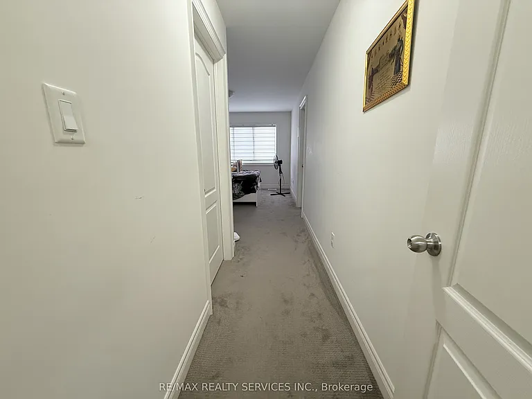 29 Lady Evelyn Cres — Photo 15