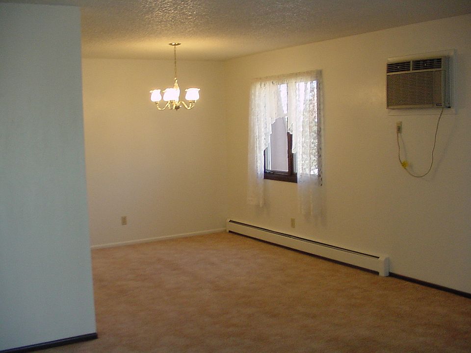 1st image of 1015 Laramie Dr APT 7