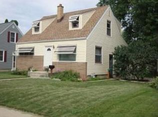 3716 N 100th St, Milwaukee, WI 53222
