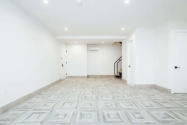 Rented by Nooklyn NYC LLC | media 9