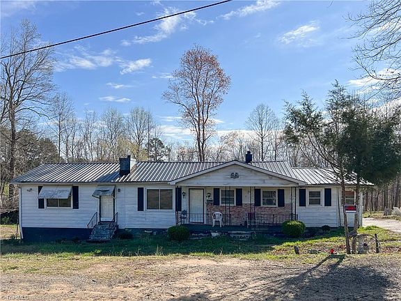 2nd image of 76 Gunns Pl