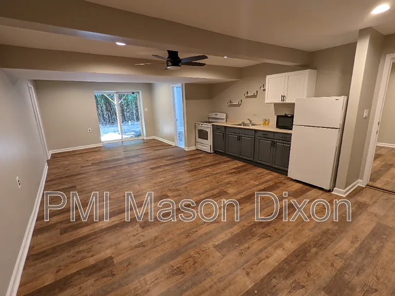 944 Fern Trl — Photo 18